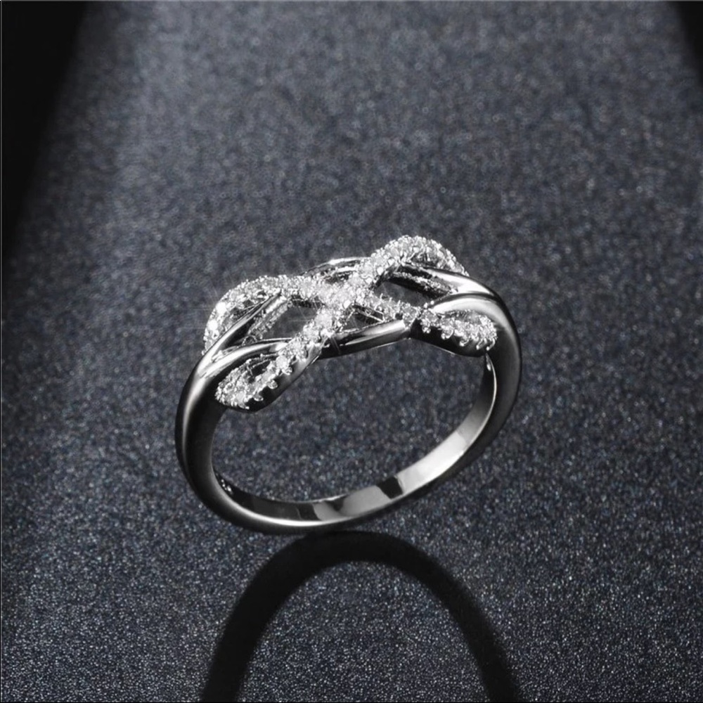 New 925 Silver Infinity Diamond Women’s Ring - Picture 4 of 4